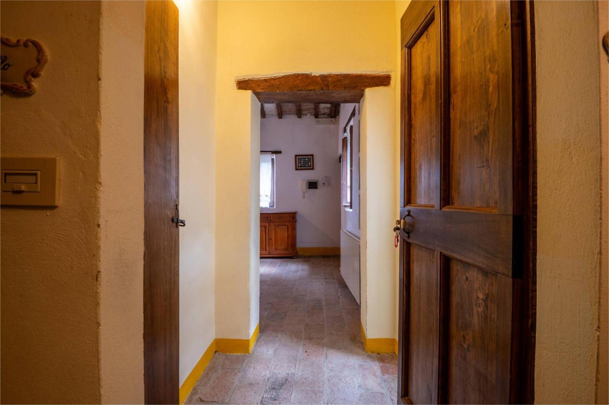 Castello Valenzino Bed & Breakfast Antognola Exterior photo