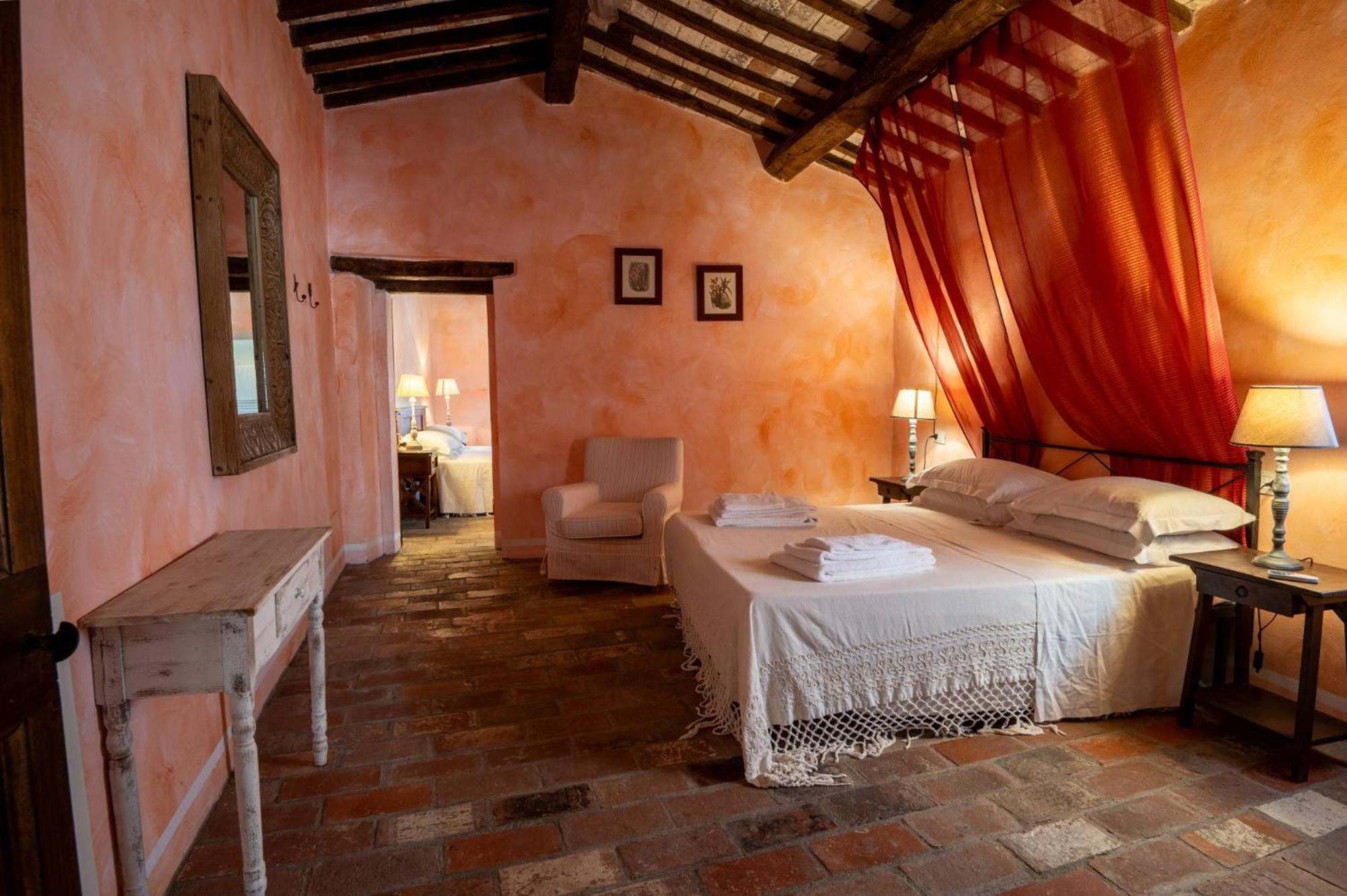 Castello Valenzino Bed & Breakfast Antognola Exterior photo