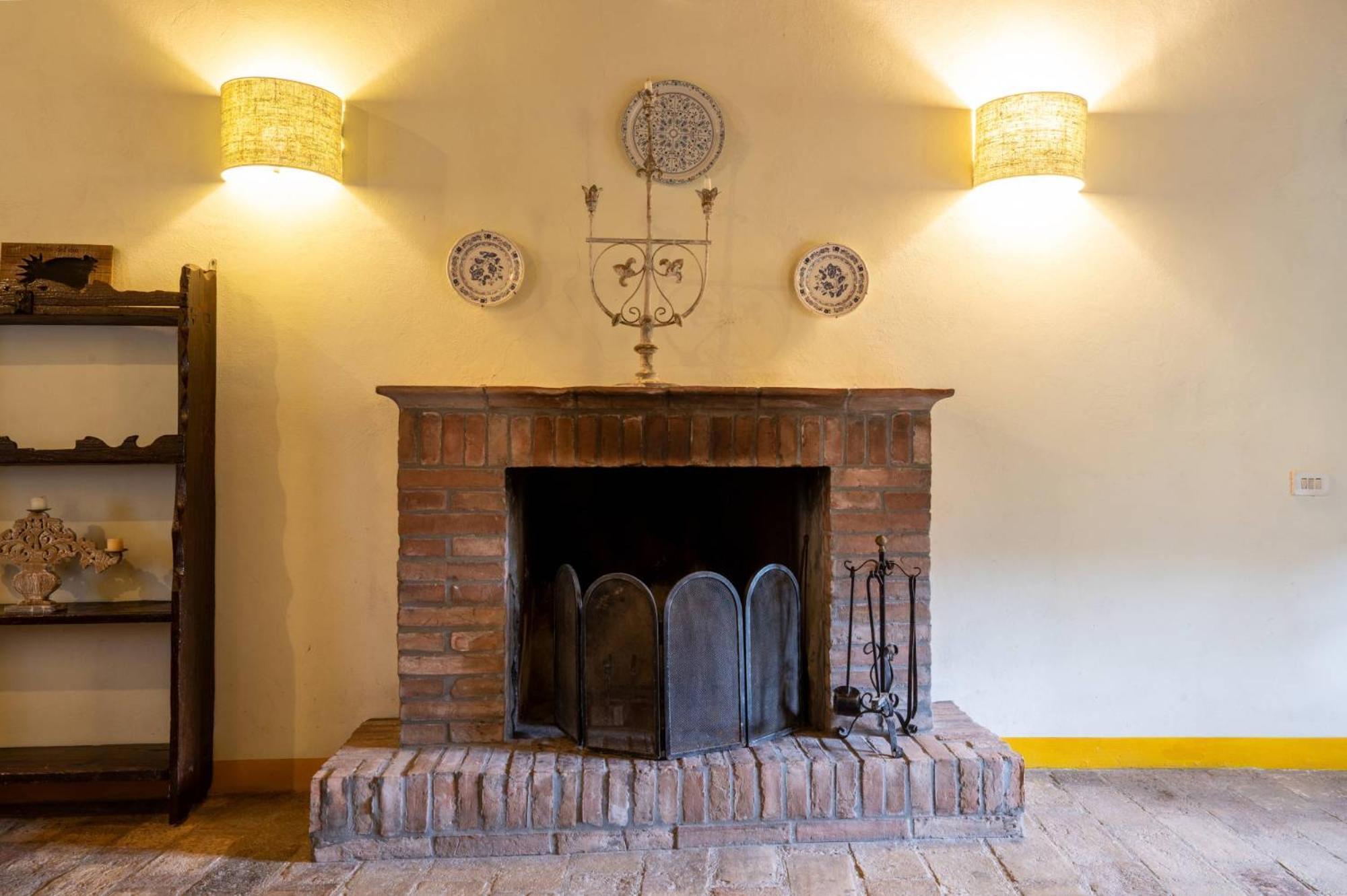 Castello Valenzino Bed & Breakfast Antognola Exterior photo