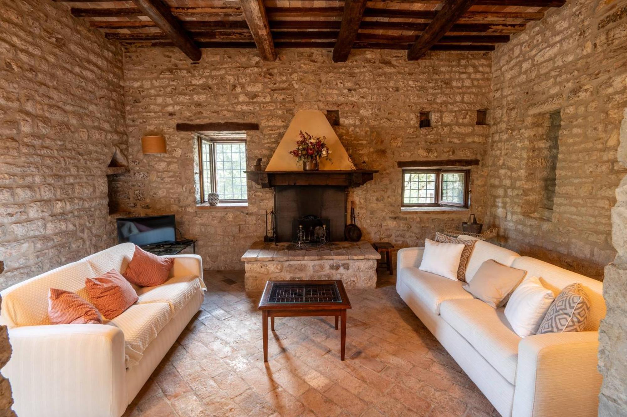 Castello Valenzino Bed & Breakfast Antognola Exterior photo