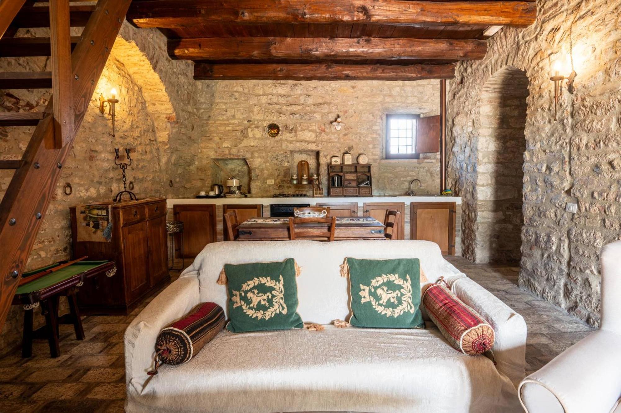 Castello Valenzino Bed & Breakfast Antognola Exterior photo