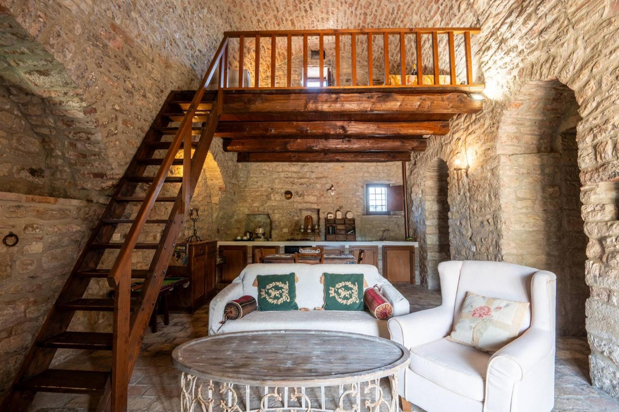 Castello Valenzino Bed & Breakfast Antognola Exterior photo